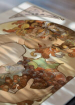 Zbliżenie na plakat: Alfons Mucha kobieta jesień winogrona secesja