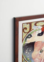 Aranżacja wnętrza, na ścianie wisi plakat w ramce: Job Alfons Mucha 1896 secesja Art Nouveau