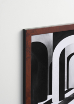 Plakat oprawiony w drewnianą brązową ramkę Vintage Italia: Czarno-biała abstrakcja geometryczna kolaż