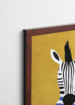 Plakat oprawiony w drewnianą brązową ramkę Vintage Italia: zebra w swetrze z kawą na żółtym tle do pokoju dziecięcego