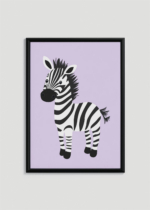 Plakat w drewnianej czarnej ramce: do pokoju dziecięcego zebra na pastelowym lawendowym tle