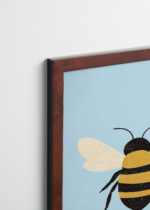 Plakat oprawiony w drewnianą brązową ramkę Vintage Italia: minimalistyczna pszczółka do pokoju dziecięcego