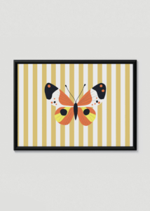 Plakat w drewnianej czarnej ramce: motyl dziecięcy geometryczny boho skandynawski