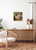 Aranżacja wnętrza, na ścianie wisi plakat w ramce: Klasa tańca Edgar Degas baletnice impresjonizm