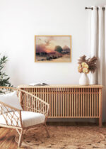 Aranżacja wnętrza, na ścianie wisi plakat w ramce: Sfinks i piramidy David Roberts Egipt 1846