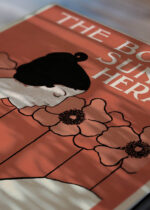 Zbliżenie na detale plakatu: The Boston Sunday Herald Ethel Reed 1895 secesja