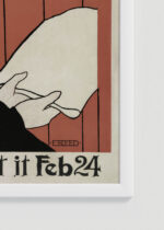 Zbliżenie na detale plakatu oprawionego w drewnianą białą ramkę od Plakatello®: The Boston Sunday Herald Ethel Reed 1895 secesja