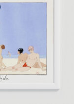 Zbliżenie na detale plakatu oprawionego w drewnianą białą ramkę od Plakatello®: au Lido plaża Art Deco George Barbier 1919
