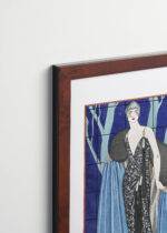 Aranżacja wnętrza, na ścianie wisi plakat w ramce: Alcyone kobieta z fontanną Art Deco George Barbier lata 20