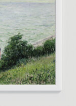 Zbliżenie na detale plakatu oprawionego w drewnianą białą ramkę od Plakatello®: Wille w Villers-sur-Mer Gustave Caillebotte