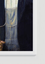 Zbliżenie na detale plakatu oprawionego w drewnianą białą ramkę od Plakatello®: American Gothic Grant Wood słynny obraz USA