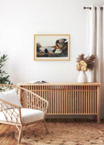 Aranżacja wnętrza, na ścianie wisi plakat w ramce: Kaczka krzyżówka - ilustracja Johna Jamesa Audubona