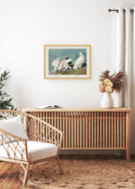 Aranżacja wnętrza, na ścianie wisi plakat w ramce: Pardwy amerykańskie John James Audubon vintage