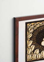 Plakat oprawiony w drewnianą brązową ramkę Vintage Italia: ptasie gniazdo Julie de Graag drzeworyt vintage