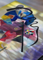 Zbliżenie na detale plakatu: Kandinsky Żółty-czerwony-niebieski 1925 abstrakcja