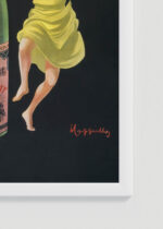 Zbliżenie na detale plakatu oprawionego w drewnianą białą ramkę od Plakatello®: Source Cachat Leonetto Cappiello art nouveau