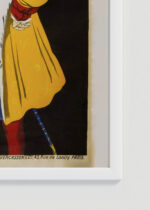 Zbliżenie na detale plakatu oprawionego w drewnianą białą ramkę od Plakatello®: Bière du Fort Carré Leonetto Cappiello 1911