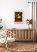 Aranżacja wnętrza, na ścianie wisi plakat w ramce: Liqueur Cordial-Médoc Leonetto Cappiello 1905