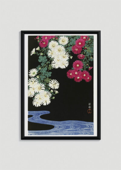 Plakat w drewnianej czarnej ramce: Chryzantemy nad strumieniem Ohara Koson japoński drzeworyt
