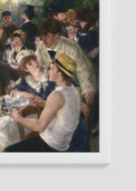 Zbliżenie na detale plakatu oprawionego w drewnianą białą ramkę od Plakatello®: Śniadanie wioślarzy Pierre-Auguste Renoir 1881