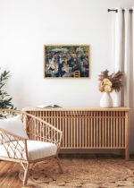 Aranżacja wnętrza, na ścianie wisi plakat w ramce: Bal du moulin de la Galette Pierre-Auguste Renoir