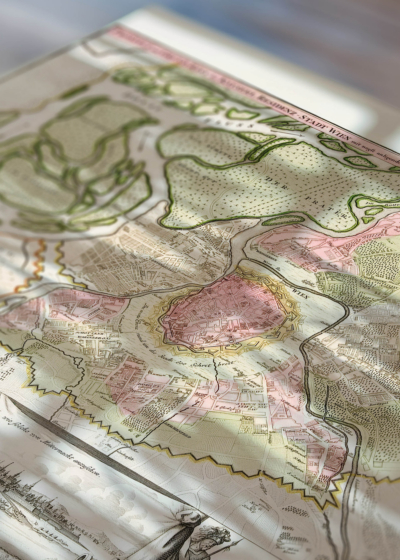 Zbliżenie na detale plakatu: historyczna mapa Wiednia XVII/XVIII wiek