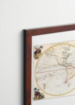 Plakat oprawiony w drewnianą brązową ramkę Vintage Italia: mapa świata XVIII wiek dwie półkule retro