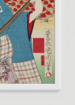 Zbliżenie na detale plakatu oprawionego w drewnianą białą ramkę od Plakatello®: japoński vintage aktor kabuki Toyohara Kunichika ukiyo-e